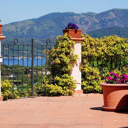 Casalina Bed & Breakfast 4*