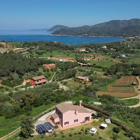 Casalina לינה וארוחת בוקר 4*