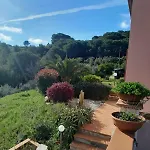 Casalina Bed and Breakfast 4*